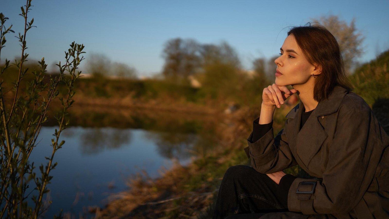 How to Stop Overthinking and Live More Authentically | Soulfully Maria %alt%