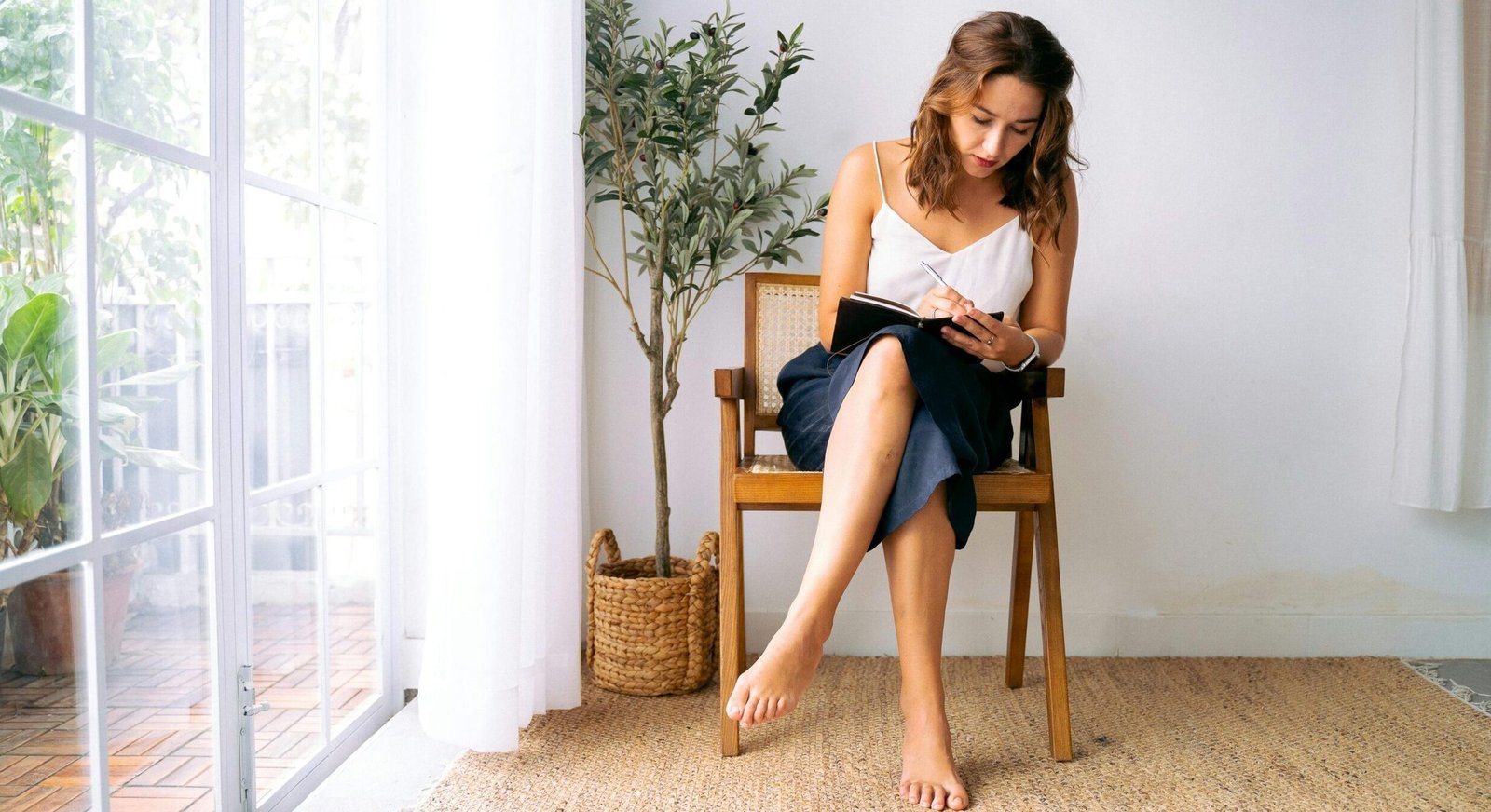 How to Stop People-Pleasing and Reclaim Your Creative Voice | Soulfully Maria no-people-pleasing-Creativity